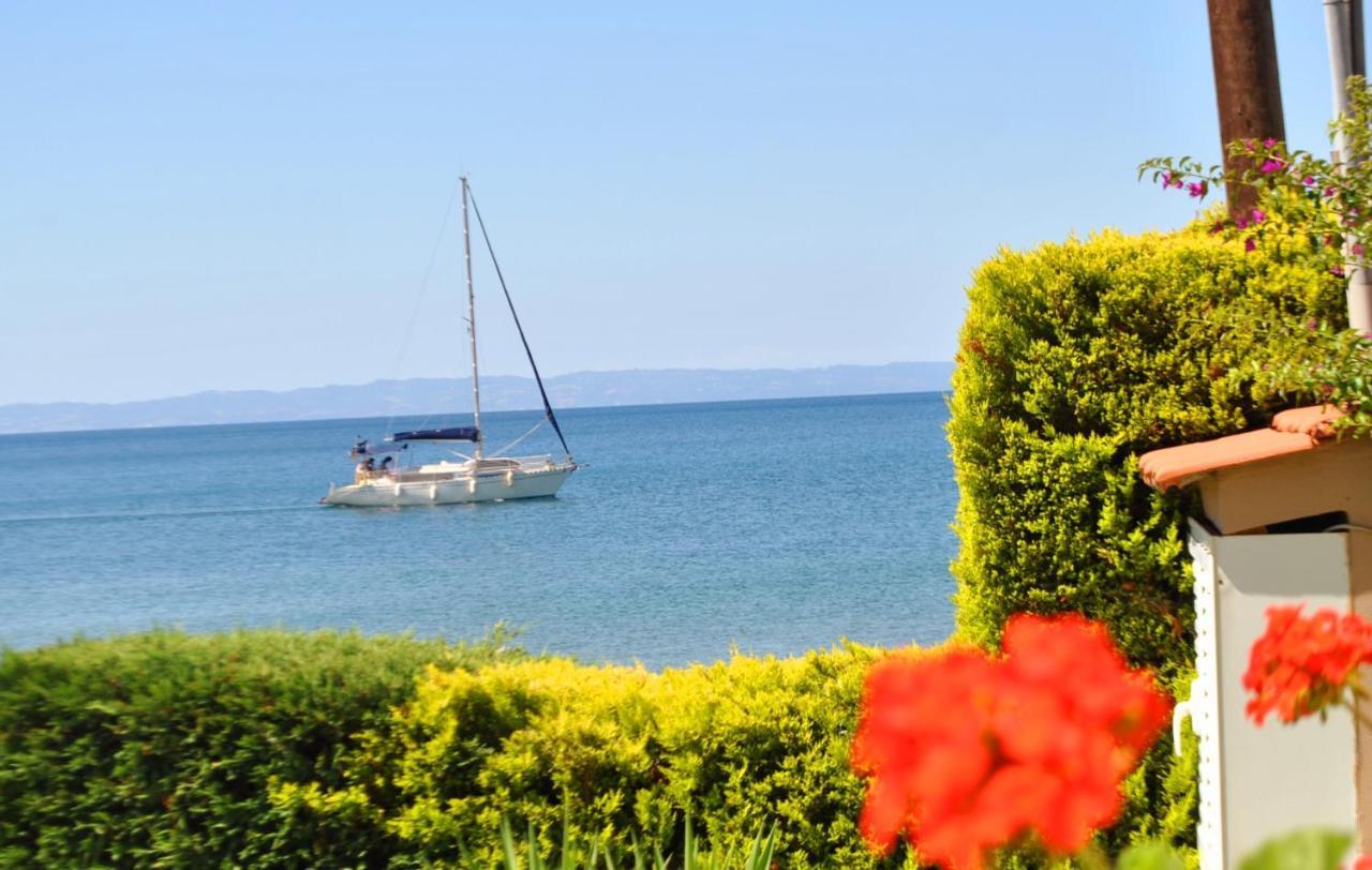 Christina'S Sea House Διαμέρισμα Νικήτη Εξωτερικό φωτογραφία